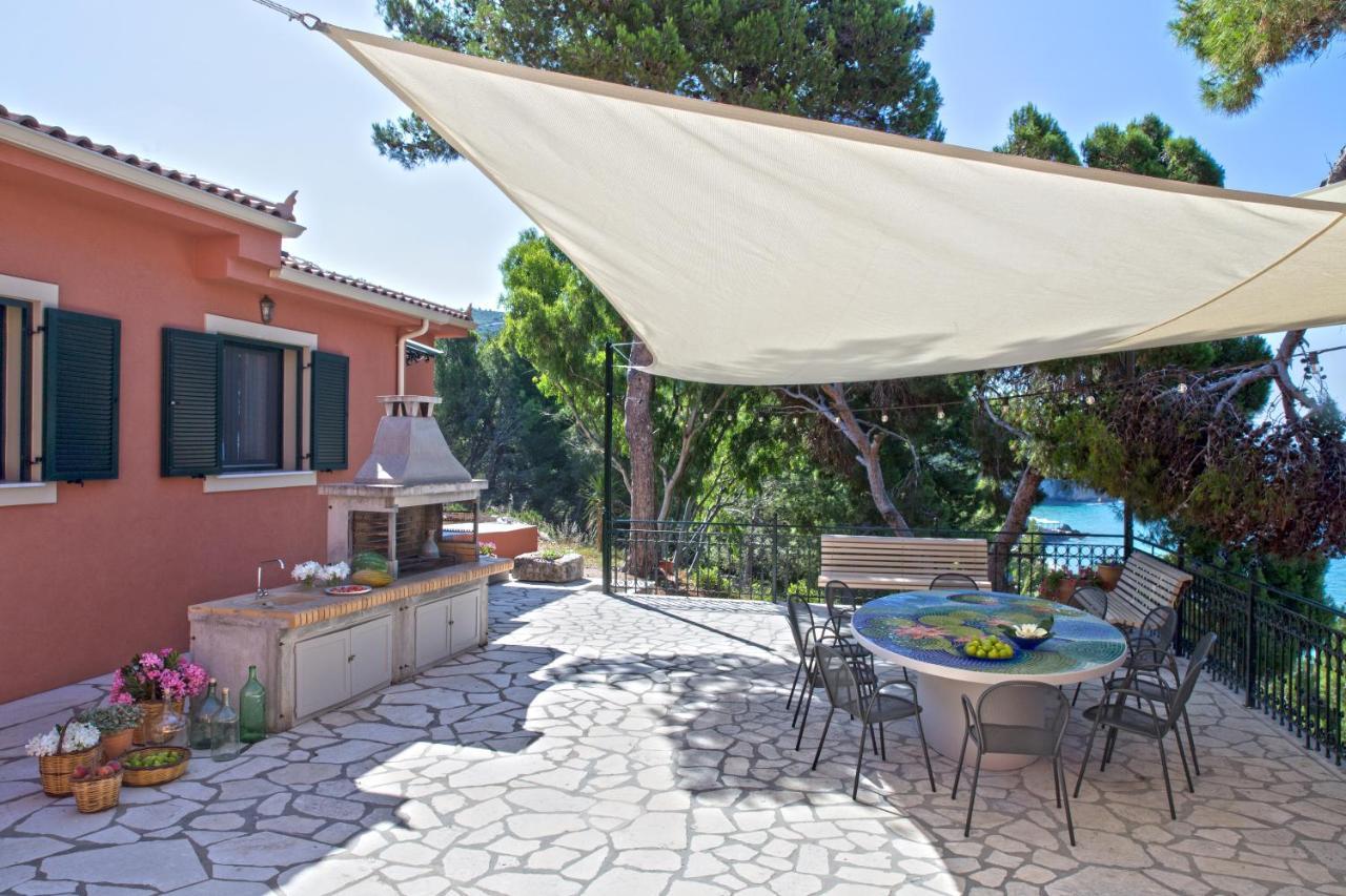 Avra Private Suites Lassi  Bagian luar foto