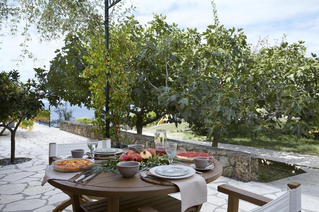 Avra Private Suites Lassi  Bagian luar foto