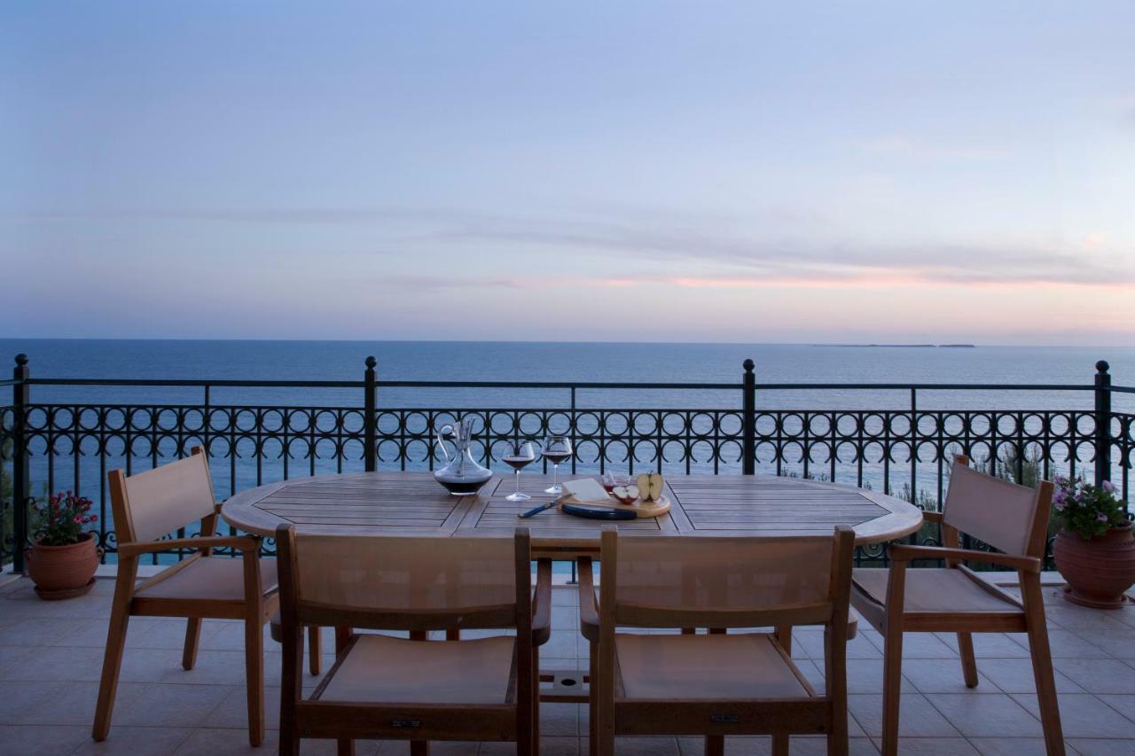 Avra Private Suites Lassi  Bagian luar foto