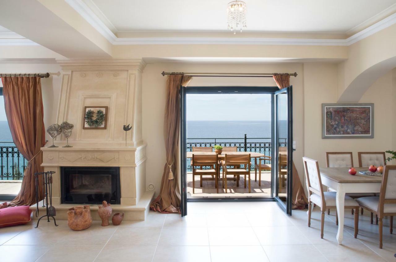 Avra Private Suites Lassi  Bagian luar foto