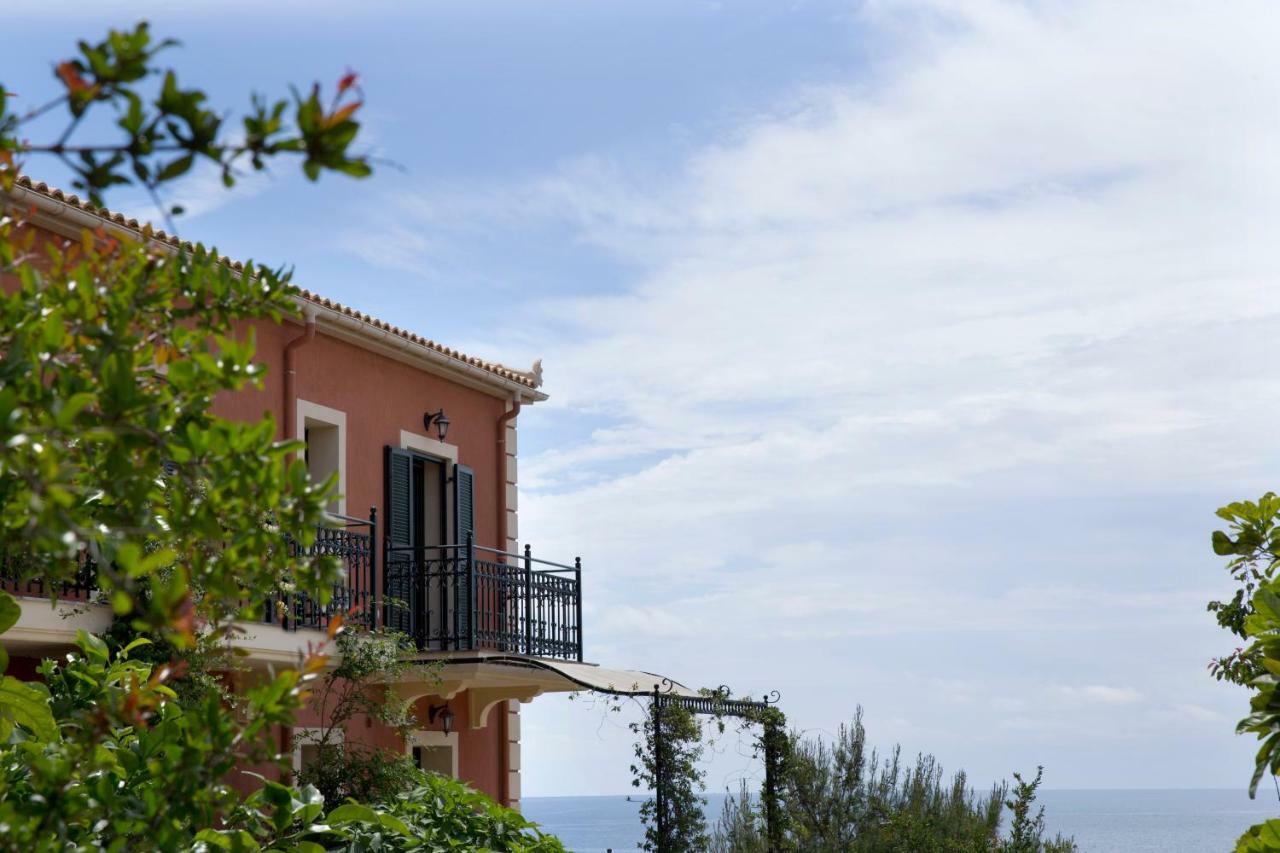 Avra Private Suites Lassi  Bagian luar foto