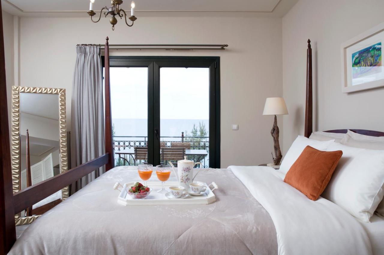 Avra Private Suites Lassi  Bagian luar foto